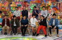 「アメトーーク！」にて展開される「もっとやれるはずだったのに…2017反省会」の出演者たち。(c)テレビ朝日