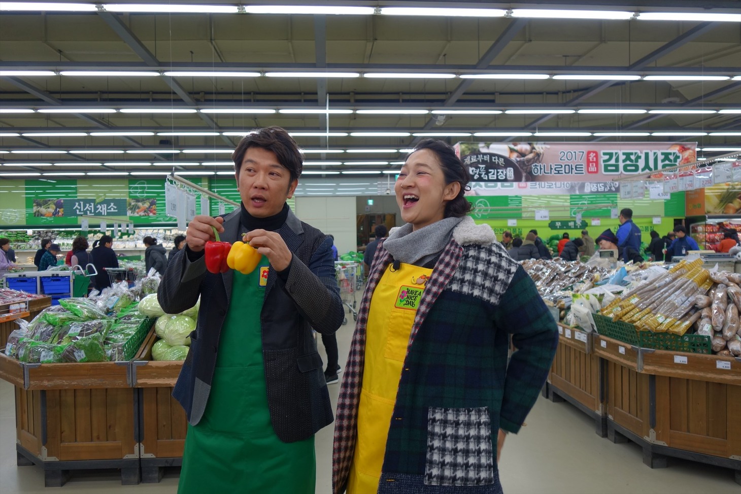 （左から）TKO木本、北陽・虻川。(c)関西テレビ