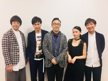 左から東京03豊本、山下健二郎、東京03角田、山本舞香、東京03飯塚。