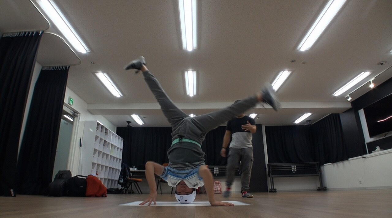 ANZEN漫才みやぞん、アメリカでヘッドスピンを習得できるか