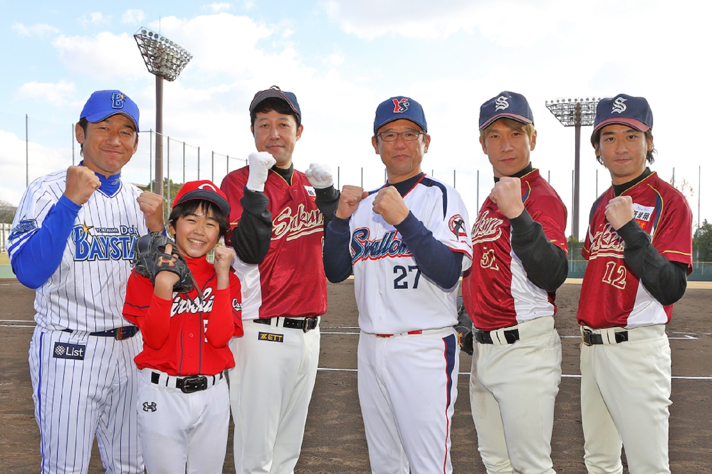 「コヤぶるッ！SPORTS 大みそかSP（仮）」の出演者たち。(c)関西テレビ