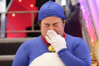 涙ながらに喜びを語るゆりやんレトリィバァ。