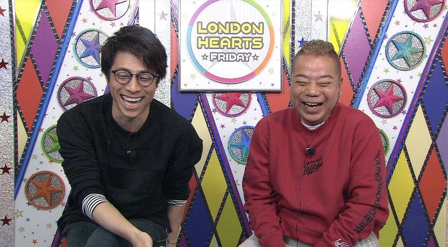 50TAこと狩野英孝にドッキリを仕掛ける、（左から）ロンドンブーツ1号2号・田村淳、出川哲朗。(c)テレビ朝日