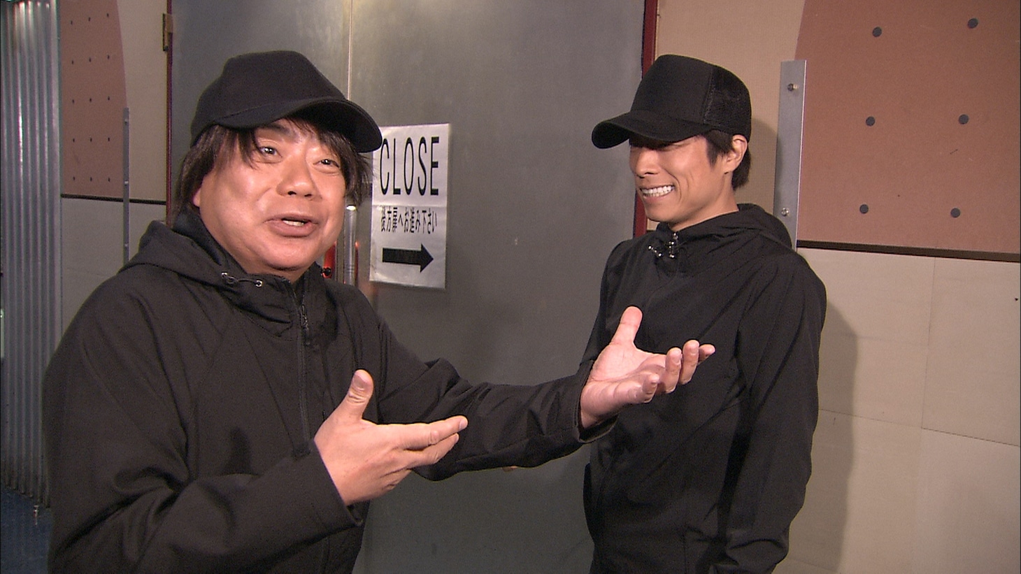 （左から）出川哲朗、ロンドンブーツ1号2号・田村淳。(c)テレビ朝日