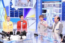 左からマギー司郎、マギー審司、よゐこ濱口、ワンワンニャンニャン菊地。(c)日本テレビ