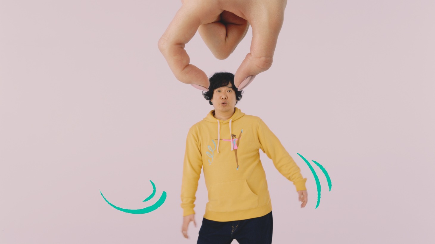 新CM「SNS映え」篇のワンシーン。
