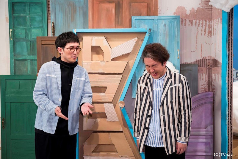 シソンヌじろう(左)とムロツヨシ(右)。