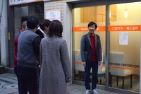 ボケからの挑戦状を受け取った東京03飯塚（右端）。