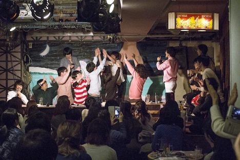 盛り上がる“ブサイク芸人”たち。