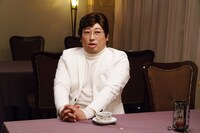 美容整形外科医の財津隆也。