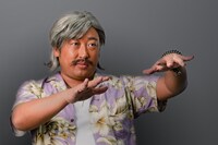 サーファーの赤羽ヒデト。