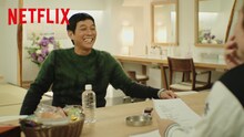 明石家さんまが出演する、NetflixのテレビCMシリーズ第2弾のワンシーン。