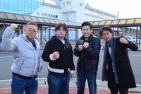 左からサンドウィッチマン、マギー審司、狩野英孝。(c)BSフジ