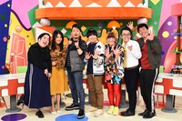 「雨上がりのナニモン!? ガチンコロケで年末！笑い納めSP～!!」の出演者たち。(c)関西テレビ