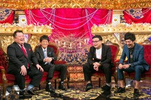 （左から）ブラックマヨネーズ、とろサーモン。(c)ABC