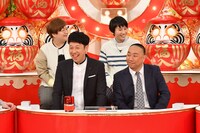 「クイズ☆正解は一年後2017」に出演する「小籔チーム」。(c)TBS