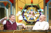 左からビートたけし、笑福亭鶴瓶。(c)テレビ東京