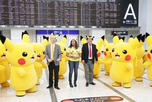 ピカチュウ大好きYOUとバナナマン。(c)テレビ東京