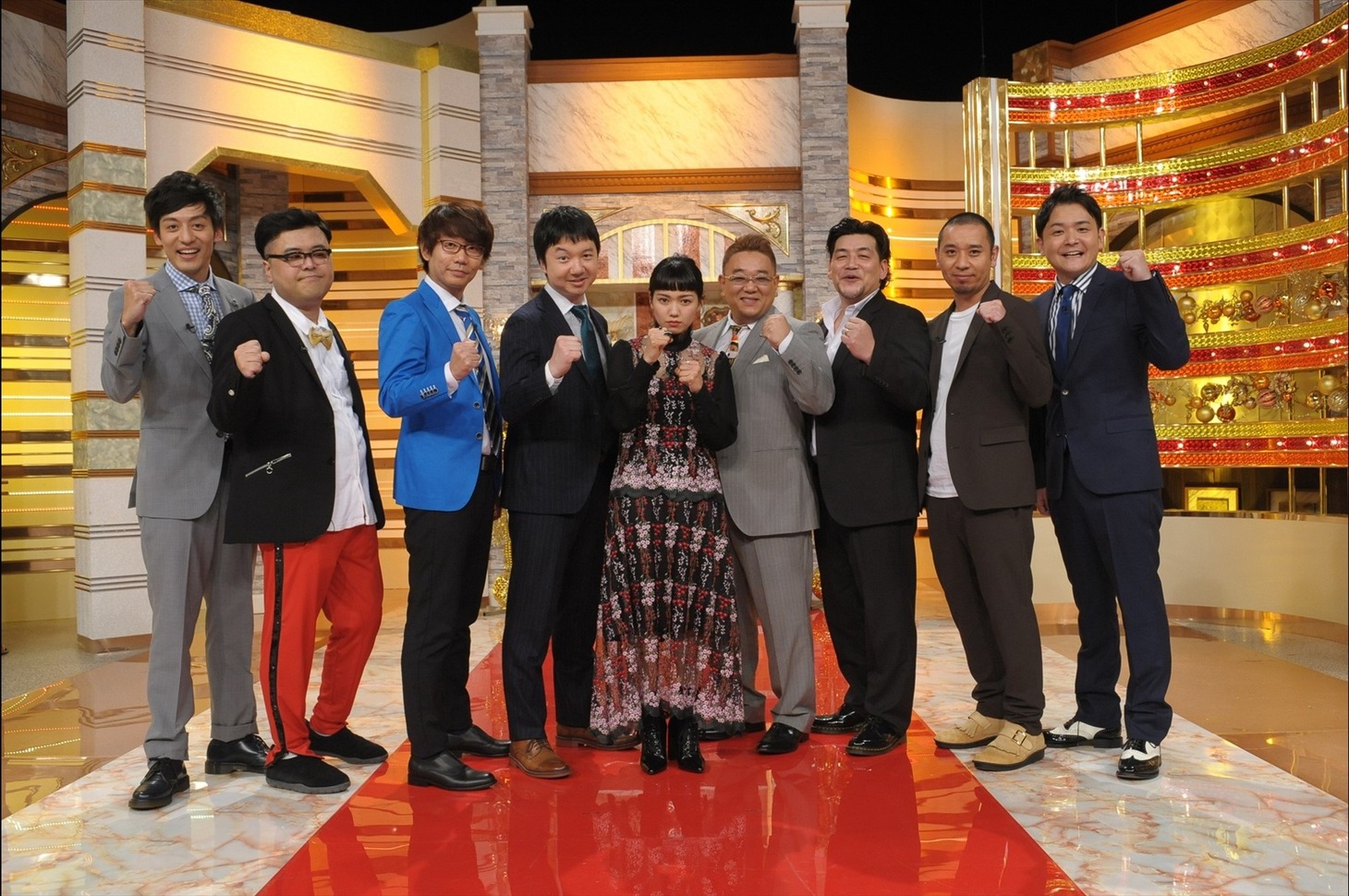 「イッテンモノ M-1王者が緊急参戦！シャッフル漫才SP!!」に出演する、とろサーモン（左端）ら。(c)テレビ朝日