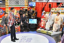 「痛快！明石家電視台 モー娘OG＆新喜劇芸人 正月だからぶっちゃけSP」のワンシーン。(c)MBS