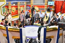 「痛快！明石家電視台 モー娘OG＆新喜劇芸人 正月だからぶっちゃけSP」のワンシーン。(c)MBS