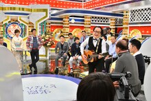 「痛快！明石家電視台 モー娘OG＆新喜劇芸人 正月だからぶっちゃけSP」のワンシーン。(c)MBS