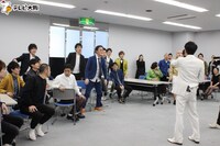 「吉本超合金A」のワンシーン。