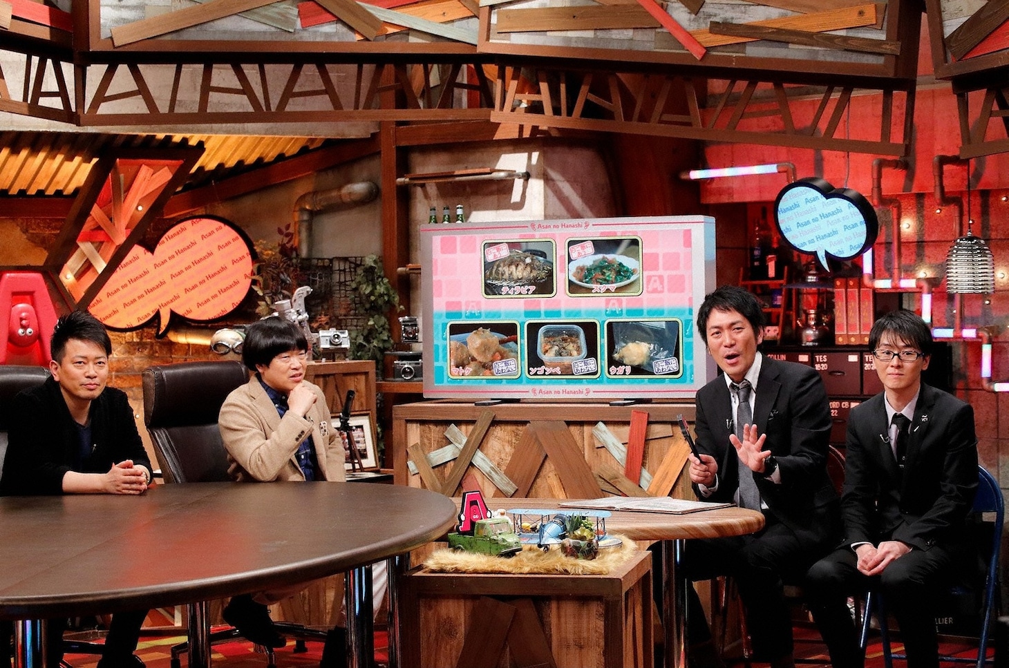 （左から）雨上がり決死隊、スーパーマラドーナ。(c)ABC