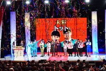 「第三回上方漫才協会大賞」でトットが大賞に輝いた。