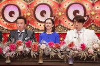 「Qさま!!」MCのさまぁ～ずと優香（中央）。(c)テレビ朝日