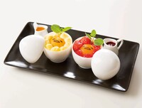 通常メニューのぱぁ～んなコッタ（マンゴー＆ベリー）。