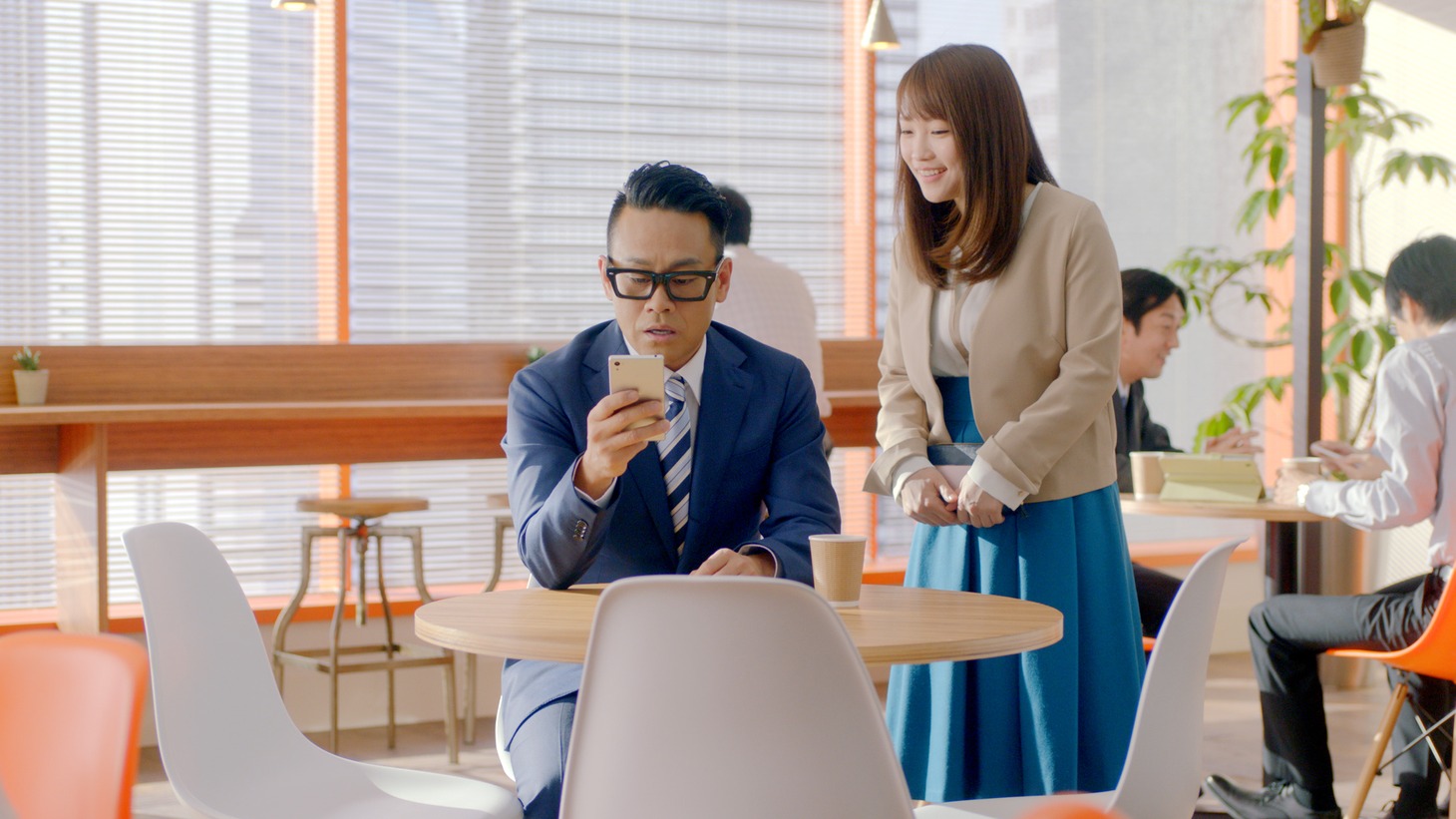 CM「宮川先輩、SUVでワクワク」篇のワンシーン。