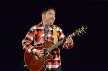 「浅草キッド」を歌うグレート義太夫。