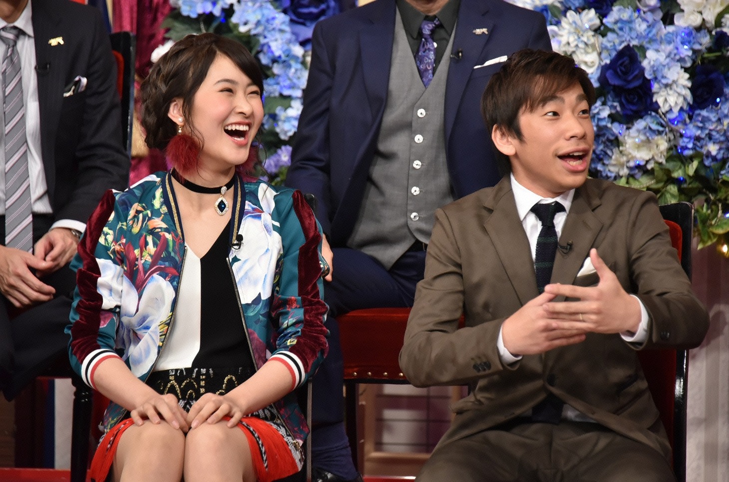 左から村上佳菜子、織田信成。(c)日本テレビ