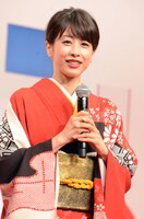 「平成30年用年賀 お年玉くじ抽せん会」で立会人を務めた加藤綾子。