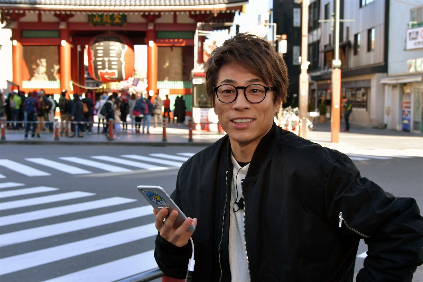 「東京のイイとこみんな教えて！ロンブー淳のスマホ旅」に出演する、ロンドンブーツ1号2号・田村淳。(c)東海テレビ
