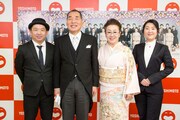左から宮川隼人、宮川大助・花子、宮川さゆみ。