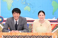 （左から）チュートリアル徳井、河北麻友子。(c)テレビ朝日