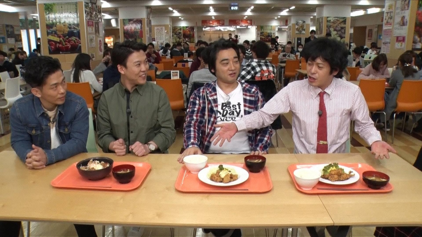 （左から）ジャングルポケット、流れ星ちゅうえい。(c)フジテレビ