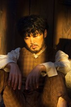 「西郷どん」に出演する劇団ひとり。(c)NHK