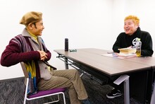 左から片岡鶴太郎、吉田豪。