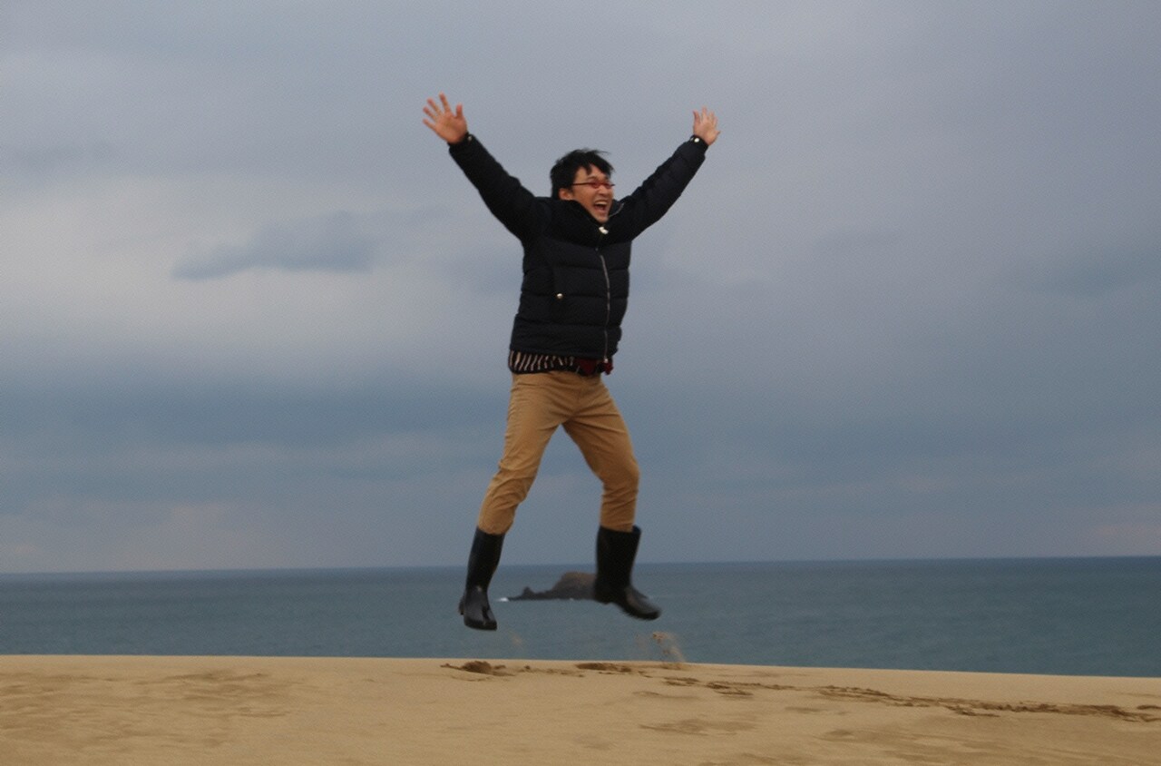 南海キャンディーズ山里 (c)日本海テレビ