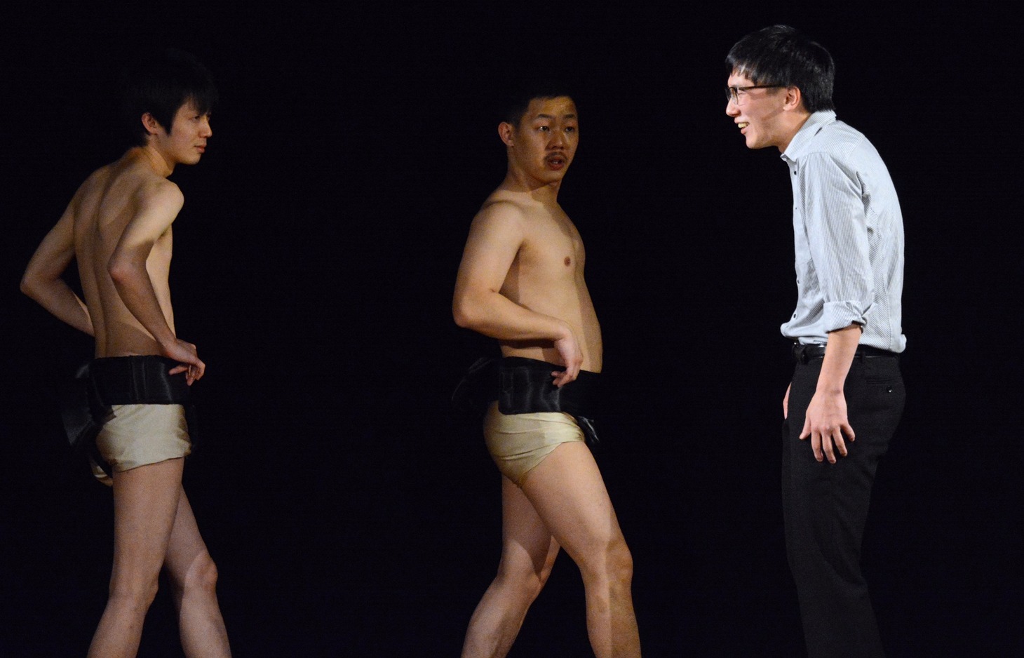 「卯月 第一回 単独公演『そうですか』」のワンシーン。
