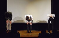 エンディングで観客にお辞儀する卯月。