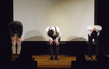 エンディングで観客にお辞儀する卯月。