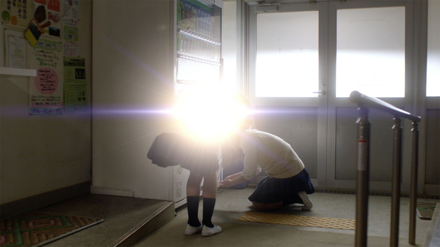 「the Sun」MVのワンシーン。