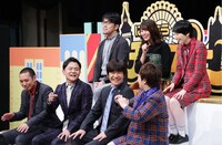 レギュラー陣とゲストの稲村亜美。