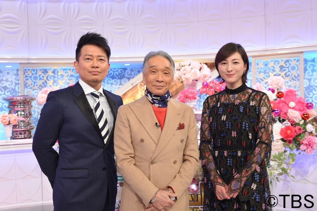 「『歌のゴールデンヒット』-青春のアイドル50年間」司会の（左から）雨上がり決死隊・宮迫、堺正章、広末涼子。