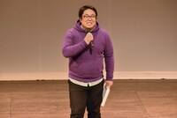 MCを務める、いけだてつや。