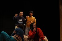 劇団かもめんたる第4回公演「尾も白くなる冬」の様子。